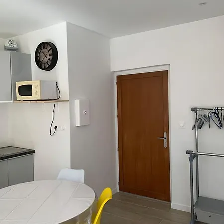 30m2 3 Pers Centre Village * Besseges