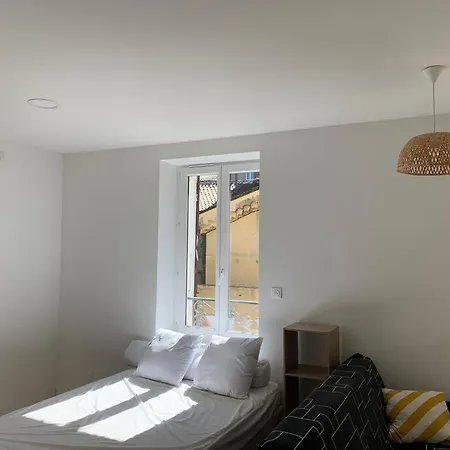 30m2 3 Pers Centre Village Besseges
